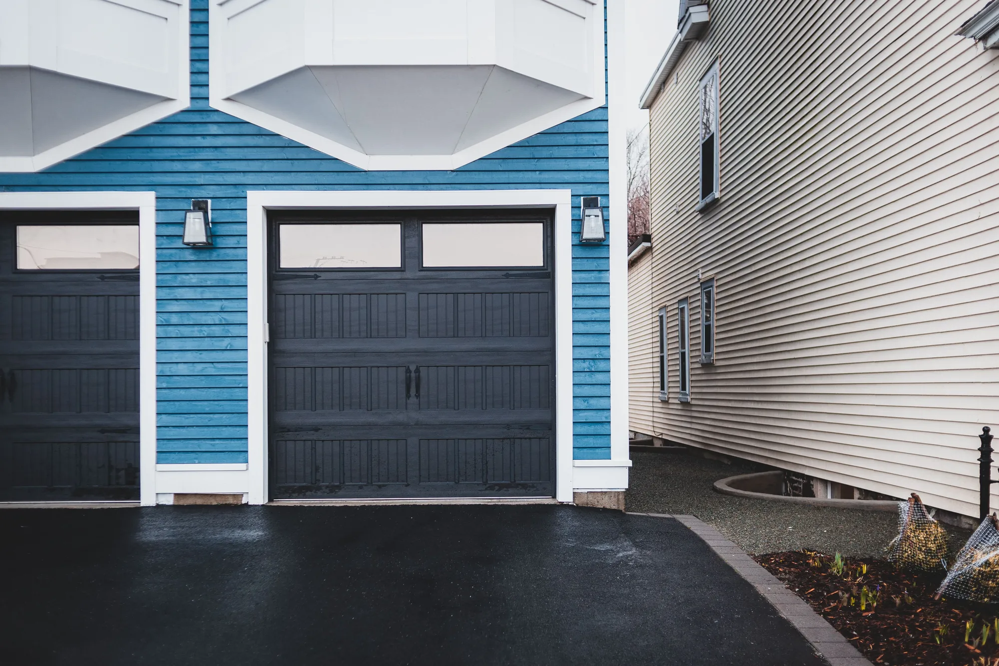 Residential garage door in Mount Prospect